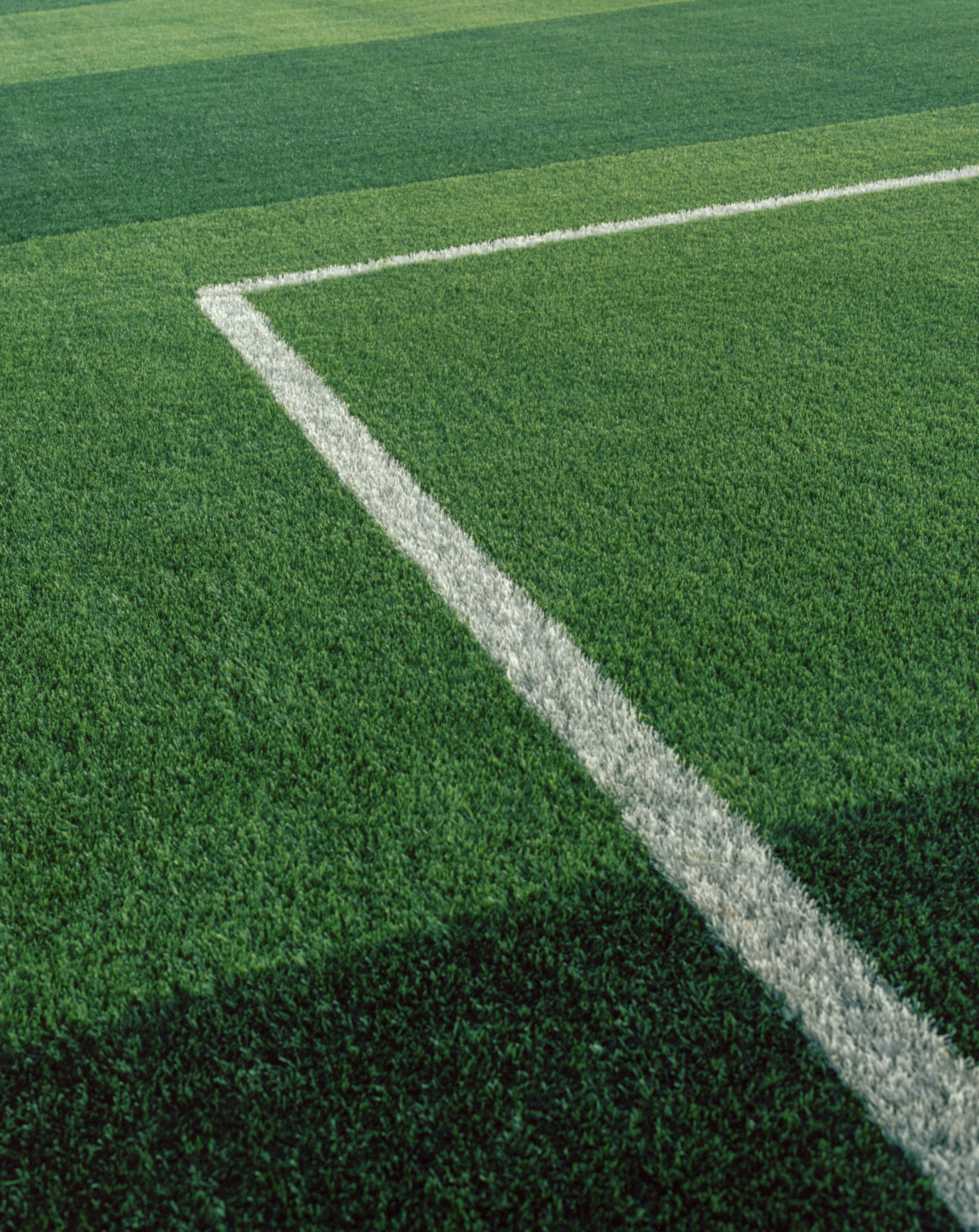 Synthetic turf sports surface